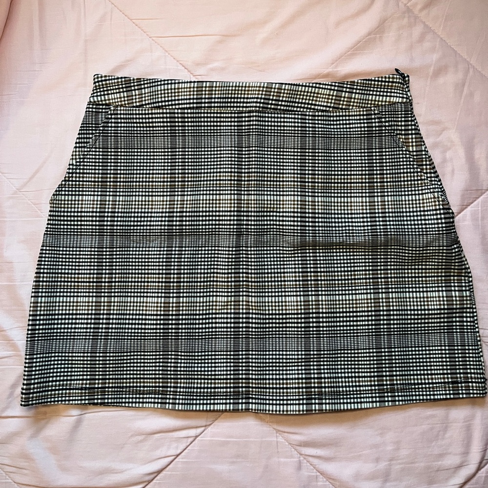 Grey/White Plaid Mini Skirt